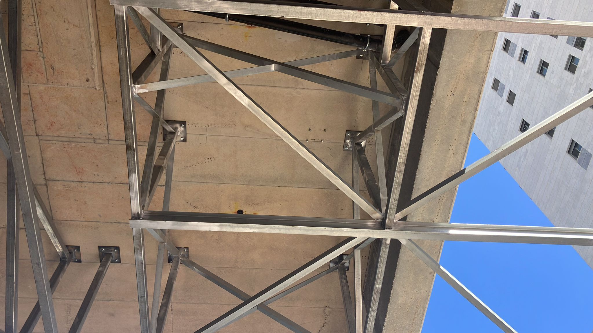 קונסטרוקציות פלדה לחיפויים חללים ציבוריים onone בוני התיכון